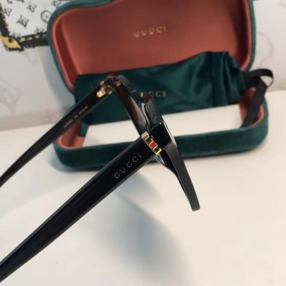 Stylish Black Sunglasses GG0459SA 001 - Picture 9 of 11